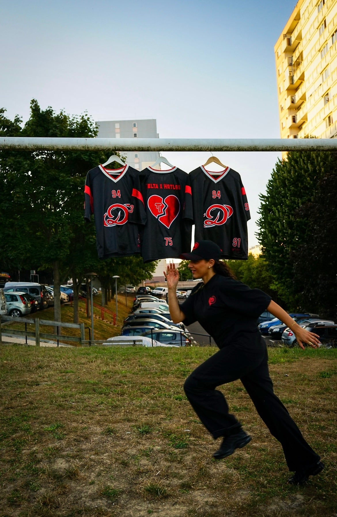 BOXY T-SHIRT - HRTLSS X DELTA